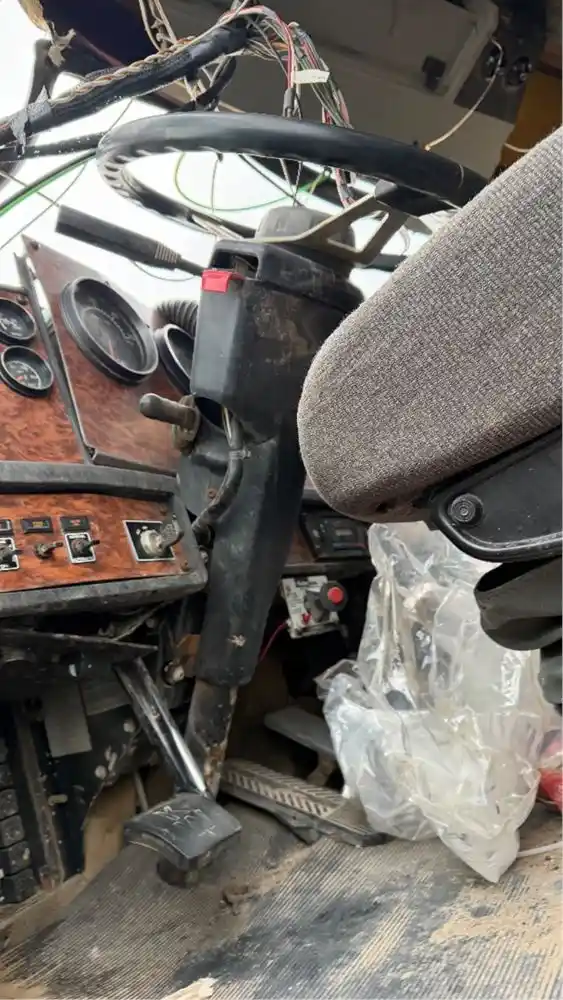 Used 2000 Kenworth T800 Steering Column