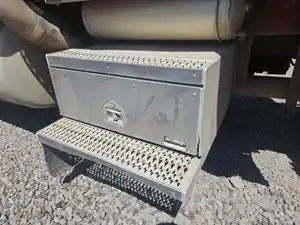 Used 2000 Peterbilt 379 Battery Box (Stock #60725-12)) Part Image