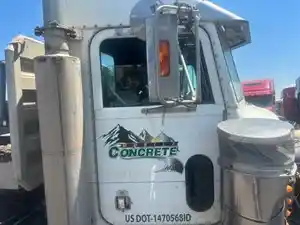 Used 2000 Peterbilt 379 Side View Mirror (Stock #71124-11)) Part Image