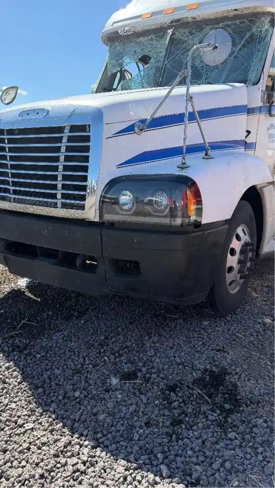 Image 2 of part Used 2001 Freightliner C120 Bumper