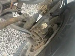 Used 2001 GMC C7500 Front Axle, Complete (Stock #32325-23)) Part Image