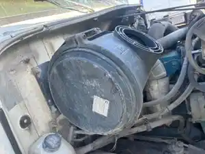 Used 2001 International 4700 Air Cleaner (Stock #81424-11)) Part Image