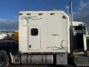 Used 2002 Peterbilt 379 Sleeper (Stock #20826-16)) Part Image