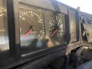 Used 2002 Volvo VHD Instrument Cluster (Stock #101523-6)) Part Image