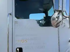 Used 2003 Kenworth T300 Door (Stock #71725-10)) Part Image