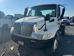 Used 2004 International 4400 Hood (Stock #100424-2)) Part Image