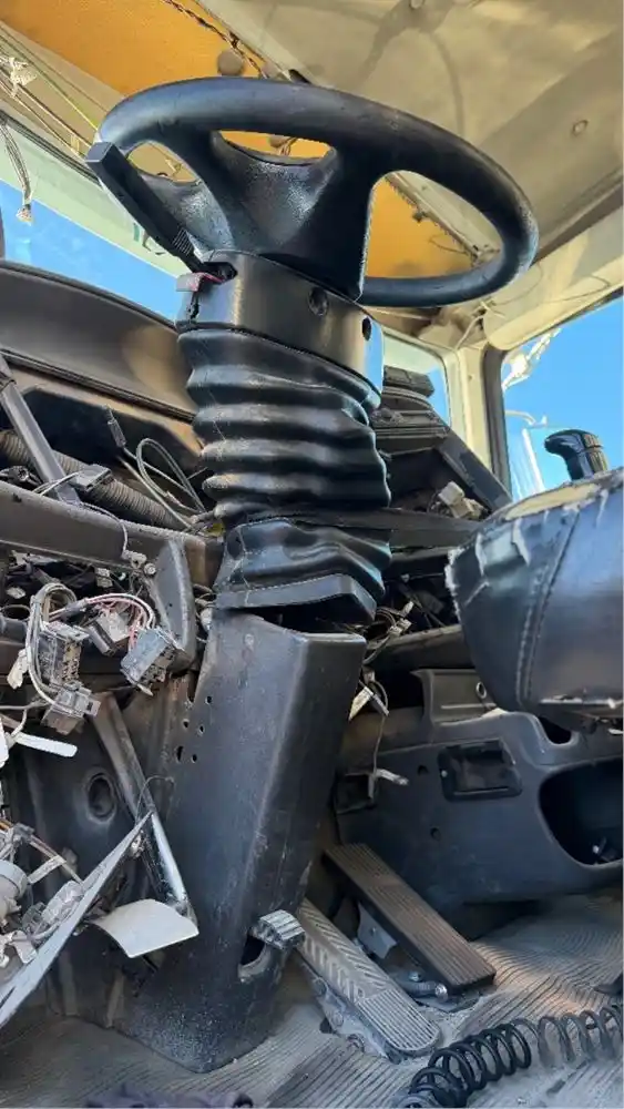 Used 2004 Kenworth T800 Steering Column