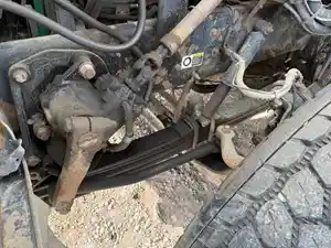 Used 2004 Peterbilt 330 Front Axle, Complete (Stock #72125-5)) Part Image