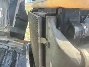 Used 2004 Sterling L9500 Radiator (Stock #40125-9)) Part Image