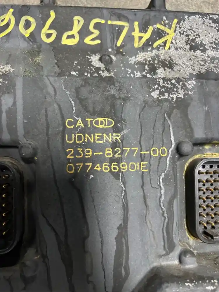 Image 2 of part Used 2005 Caterpillar C7 ECM