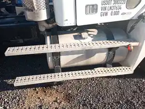 Used 2005 Freightliner Columbia 120 Fuel Tank (Stock #90324-7)) Part Image