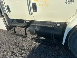 Used 2005 International 4400 Step Image