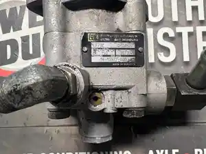 Used 2005 International DT466E Steering Pump Image