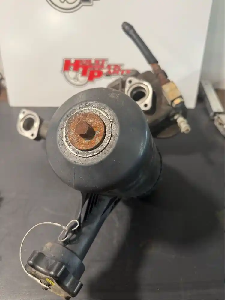 Image 8 of part Used 2005 Mack AMI-370 Engine Misc Part