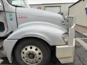 Used 2006 Freightliner Columbia 120 Hood (Stock #10725-1)) Part Image