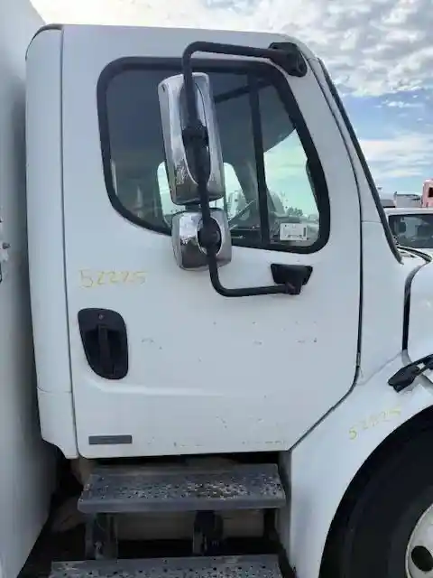 Used 2006 Freightliner M2 106 Door