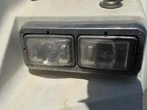 Used 2006 Kenworth T800 Headlamp Assy (Stock #52726-22)) Part Image