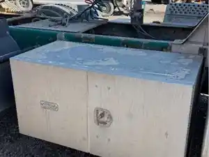 Used 2006 Kenworth T800 Tool Box (Stock #52726-16)) Part Image