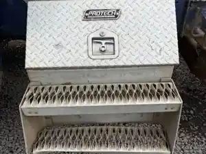 Used 2006 Kenworth T800 Tool Box (Stock #32025-17)) Part Image