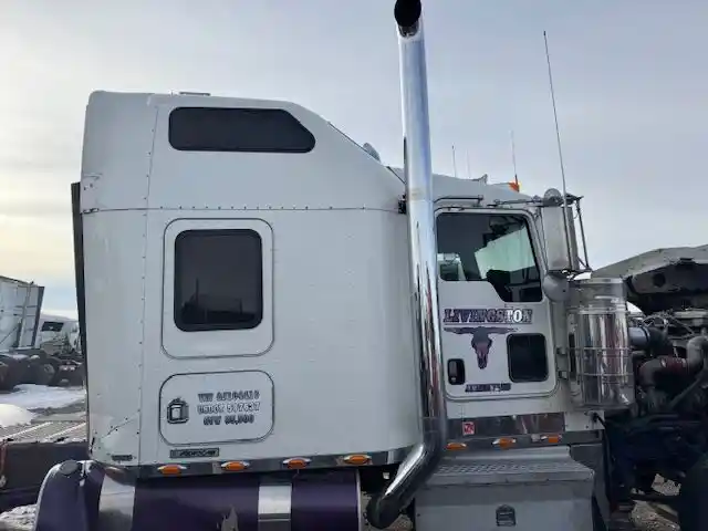 Image 2 of part Used 2006 Kenworth W900 Cab