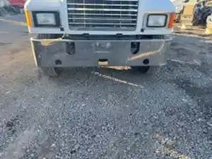 Used 2006 Mack CHN613 Bumper (Stock #120424-1)) Part Image