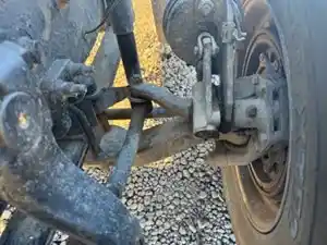 Used 2006 Mack CHN613 Front Axle, Complete (Stock #120424-10)) Part Image