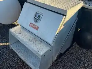 Used 2006 Mack CHN613 Tool Box (Stock #120424-16)) Part Image