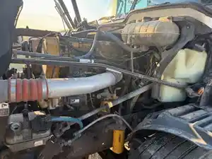 Used 2007 Freightliner Columbia 120 Radiator Overflow Bottle (Stock #81525-16)) Part Image
