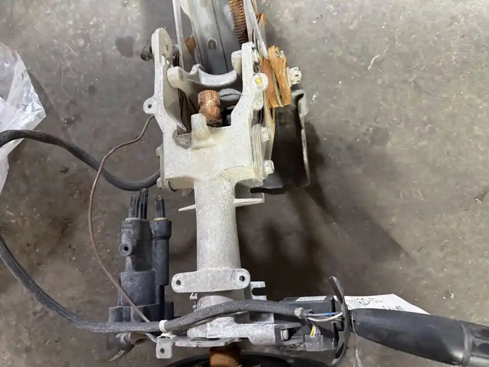 Image 4 of part Used 2007 Kenworth T800 Steering Column