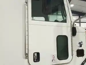 Used 2007 Peterbilt 378 Door (Stock #122823-20)) Part Image