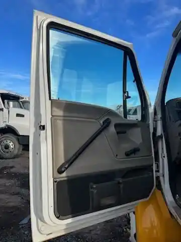 Image 2 of part Used 2007 Sterling ACTERRA Door