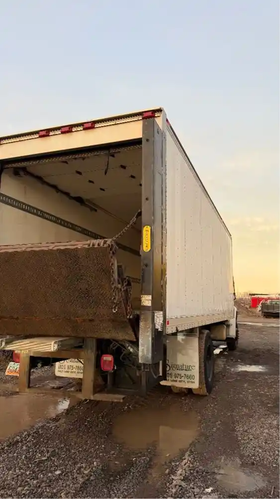 Image 3 of part Used 2009 24' Truck Box/Body