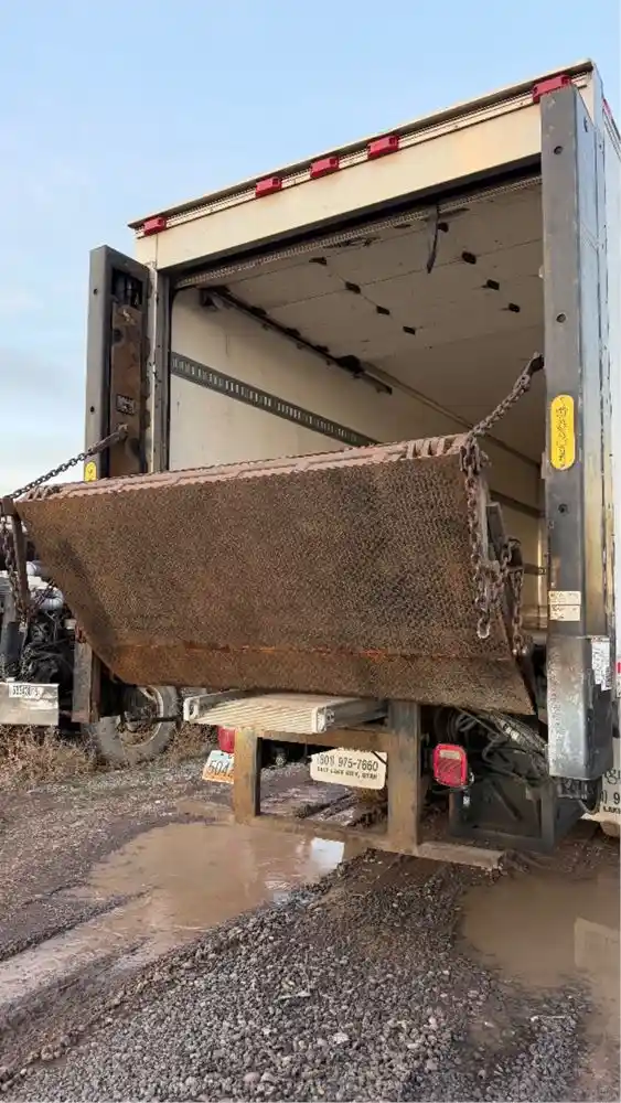 Image 4 of part Used 2009 24' Truck Box/Body