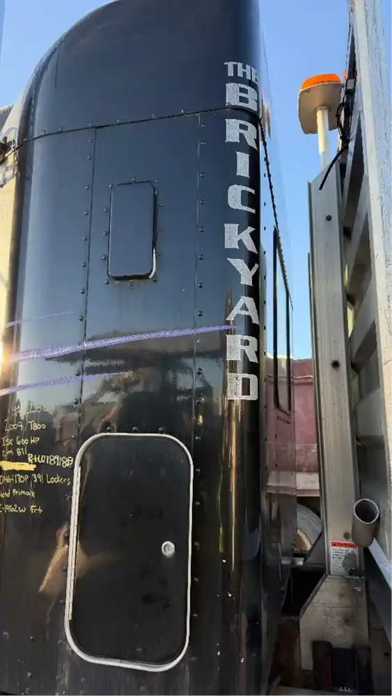 Image 7 of part Used 2009 Kenworth T800 Cab