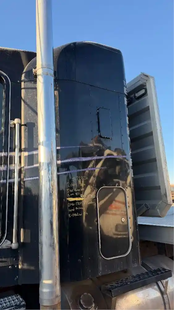 Image 6 of part Used 2009 Kenworth T800 Cab