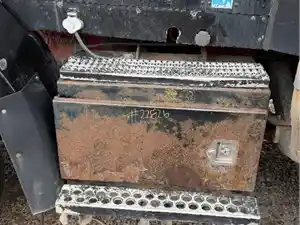 Used 2009 Kenworth T800 Tool Box (Stock #22826-8)) Part Image