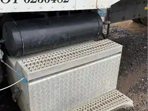 Used 2009 Peterbilt 365 Battery Box (Stock #121025-19)) Part Image