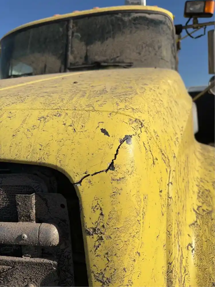 Image 4 of part Used 2010 Mack GRANITE Hood