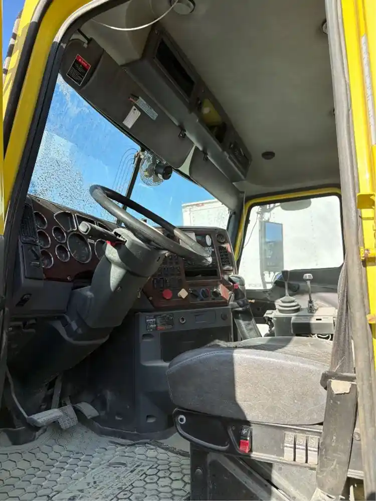 Image 6 of part Used 2010 Mack GU713 Cab