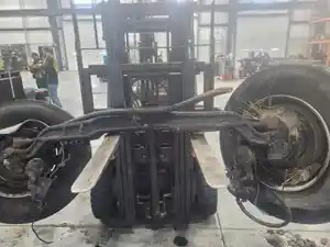 Used 2010 Peterbilt 386 Front Axle, Complete (Stock #112023-10)) Part Image