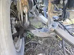 Used 2010 Volvo VNL Front Axle, Complete (Stock #111117-31)) Part Image