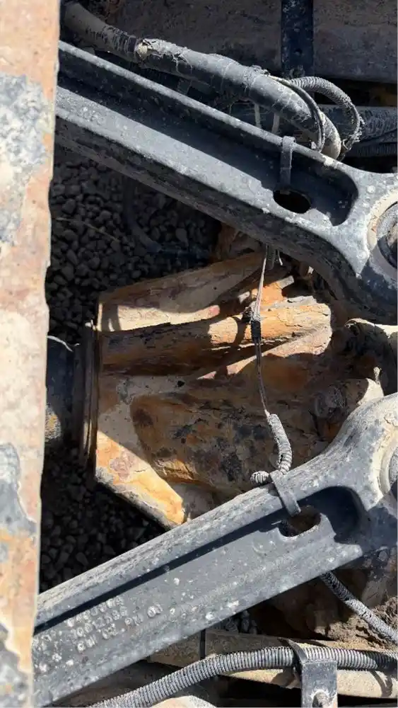 Image 3 of part Used 2012 Kenworth AG400 Suspension Assy