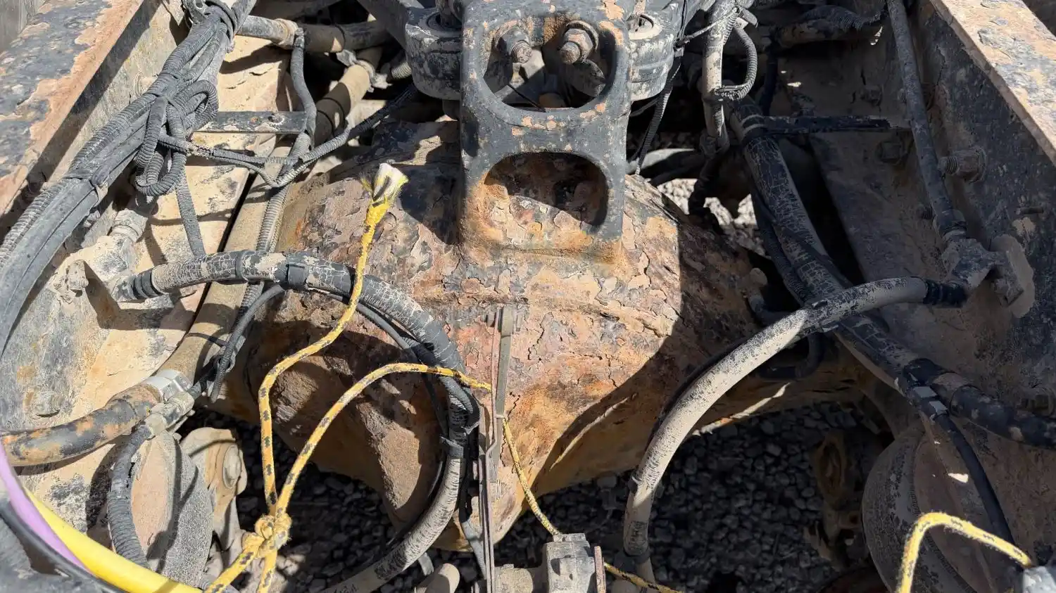 Image 5 of part Used 2012 Kenworth AG400 Suspension Assy