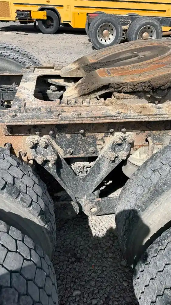 Image 6 of part Used 2012 Kenworth AG400 Suspension Assy