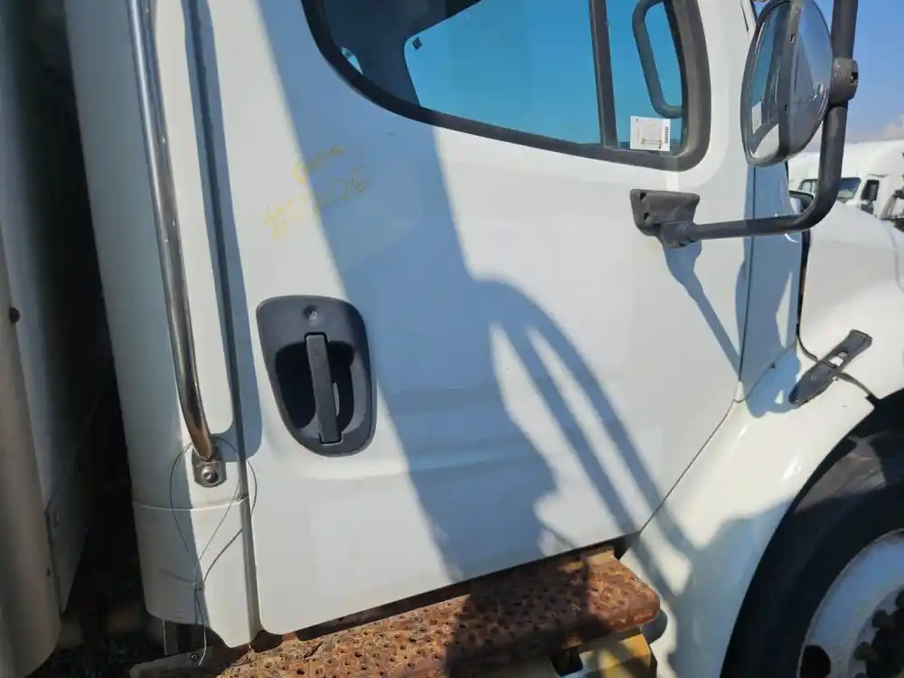 Used 2013 Freightliner M2 106 Door