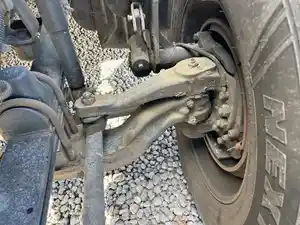 Used 2013 Kenworth T660 Front Axle, Complete (Stock #90223-18)) Part Image