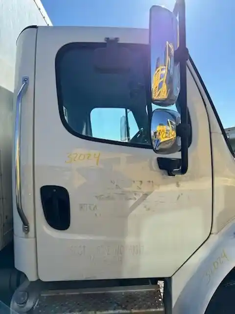 Image 2 of part Used 2014 Freightliner M2 106 Cab