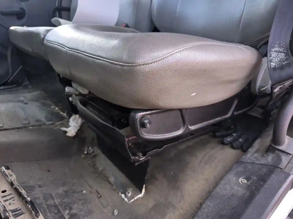 Image 4 of part Used 2014 Freightliner M2 106 Seat