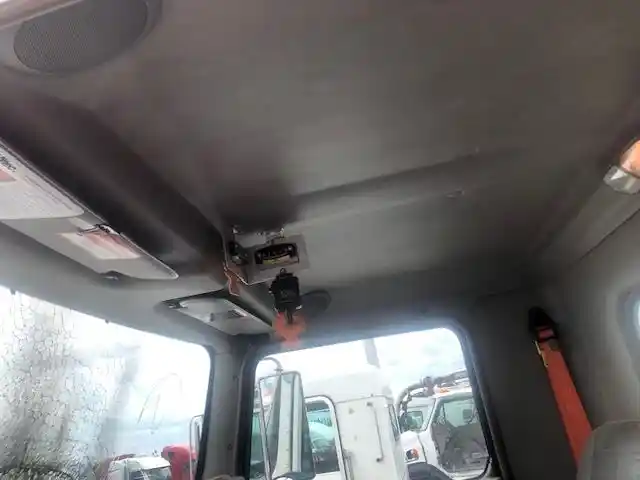 Image 3 of part Used 2014 Kenworth T370 Cab