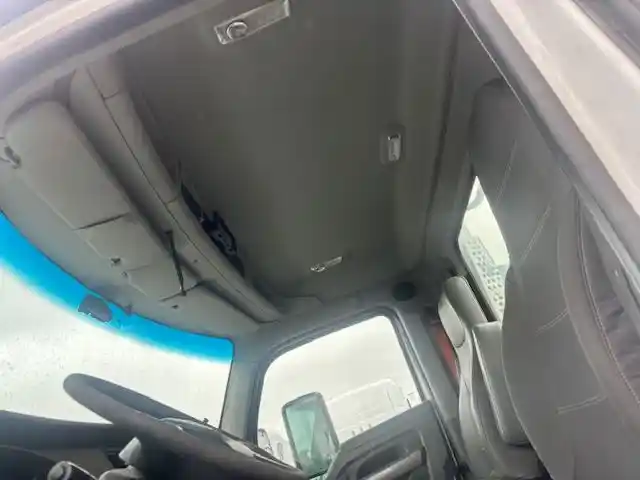 Used 2014 Kenworth T680 Cab